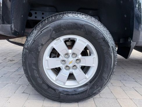 Used 2019 Chevrolet Colorado W/T w/ WT Convenience Package AWD/4WD image 10