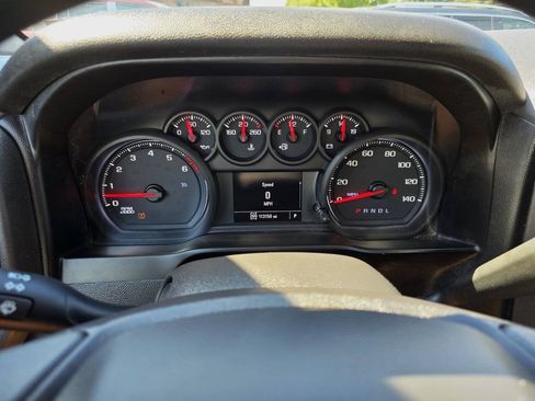 Used 2019 Chevrolet Silverado 1500 W/T w/ Z71 Off-Road Package AWD/4WD image 14