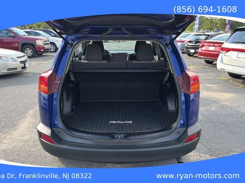 Used 2015 Toyota RAV4 LE AWD/4WD image 24