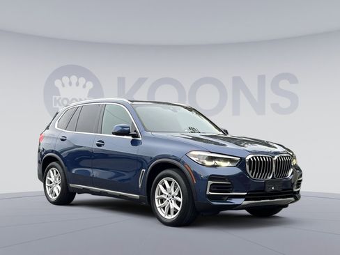 Used 2022 BMW X5 xDrive40i w/ Parking Assistance Package image 8