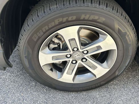 Certified 2024 Honda Pilot EX-L image 5