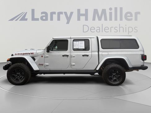 Used 2023 Jeep Gladiator Mojave w/ Cold Weather Group AWD/4WD image 2