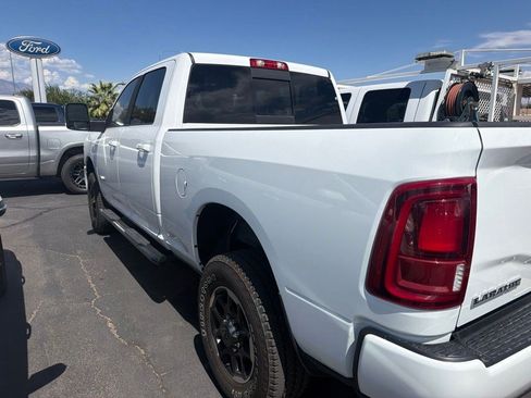 Used 2025 RAM 2500 Laramie AWD/4WD image 2