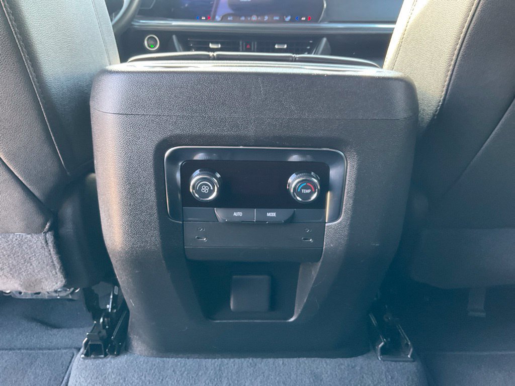 Used 2025 Chevrolet Tahoe LT AWD/4WD image 26