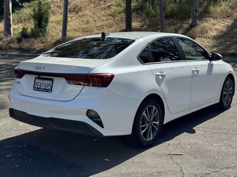 Used 2023 Kia Forte LXS FWD image 6