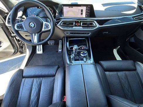 Used 2022 BMW X7 M50i w/ Dynamic Handling Package AWD/4WD image 26