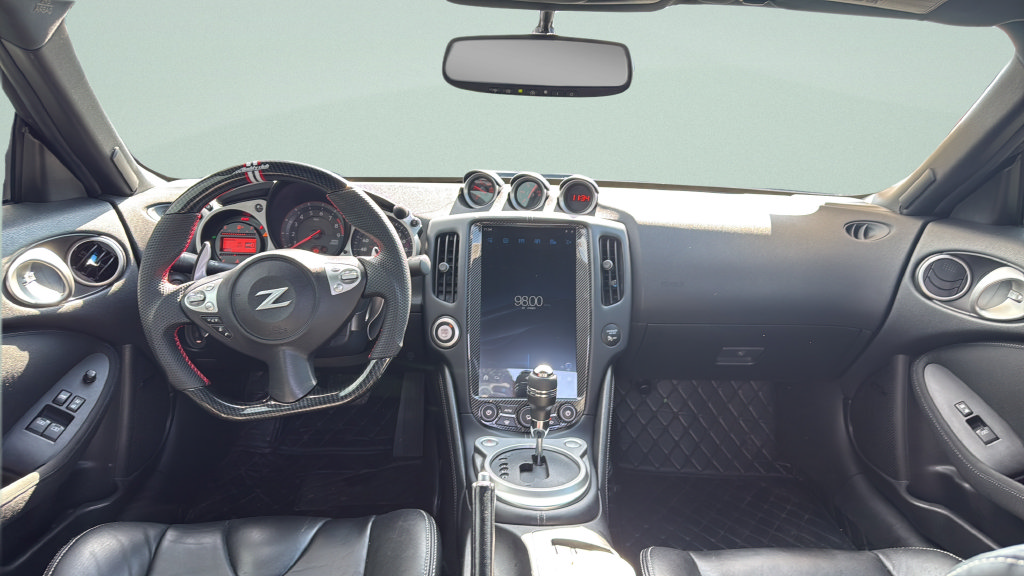 Used 2016 Nissan 370Z Coupe RWD image 3