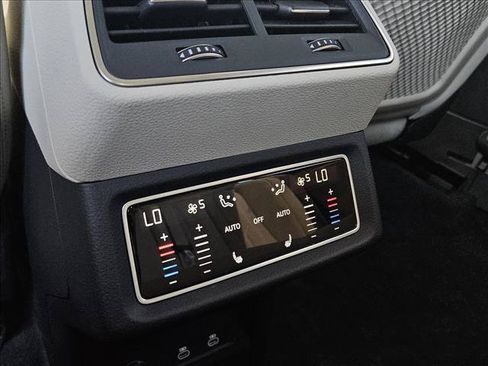 Certified 2024 Audi Q8 e-tron Premium Plus w/ Premium Plus Package AWD/4WD image 17