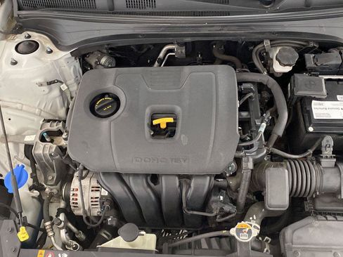 Used 2020 Kia Forte LXS FWD image 19