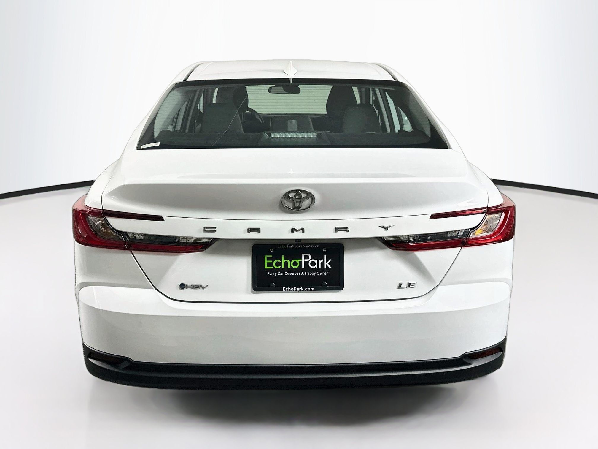 Used 2025 Toyota Camry LE FWD image 7