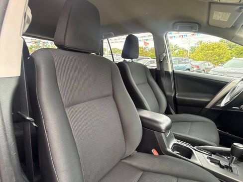 Used 2016 Toyota RAV4 LE AWD/4WD image 18