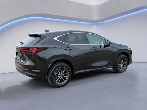 Used 2025 Lexus NX 250 FWD w/ Accessory Package (2T) image 3