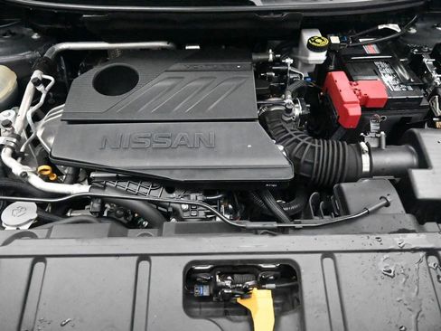 Used 2023 Nissan Rogue SV image 28