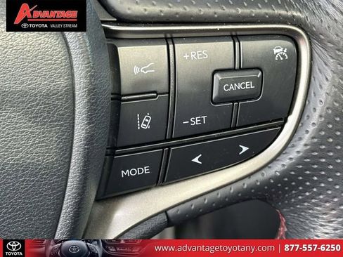 Used 2023 Lexus UX 250h F Sport AWD/4WD image 27