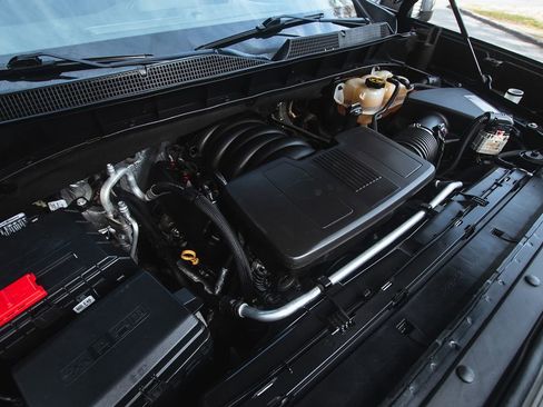 Used 2020 Chevrolet Silverado 1500 LT w/ All-Star Edition image 37