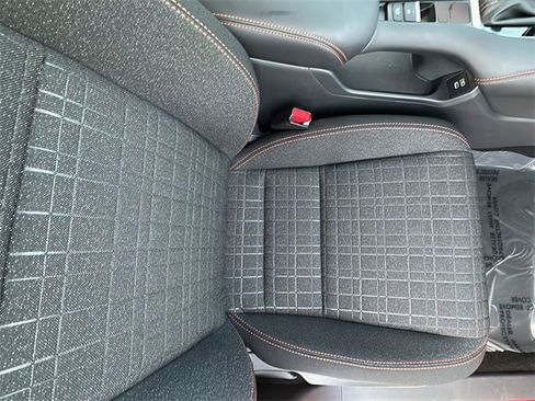 Certified 2025 Honda HR-V Sport image 20