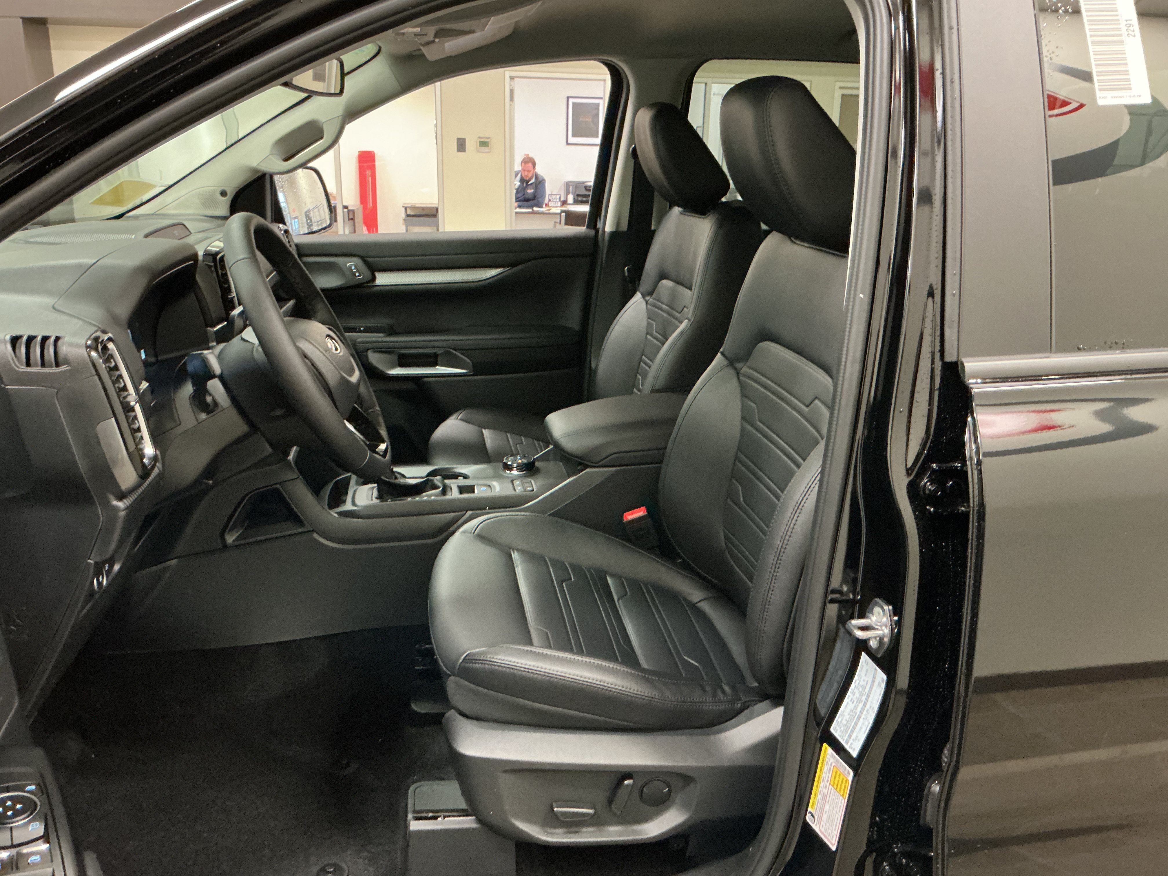 New 2026 Ford Ranger Lariat w/ Black Appearance Package AWD/4WD image 15