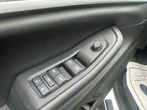 Used 2023 Jeep Grand Cherokee Limited w/ Black Appearance Package image 28