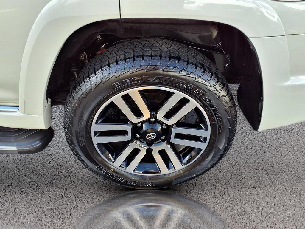 Used 2023 Toyota 4Runner Limited AWD/4WD image 32