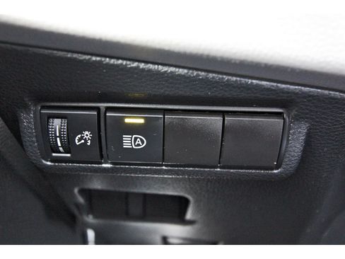 Used 2022 Toyota Corolla Cross L FWD image 23
