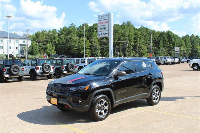 Certified 2022 Jeep Compass Trailhawk w/ Trailhawk Convenience Group AWD/4WD image 1