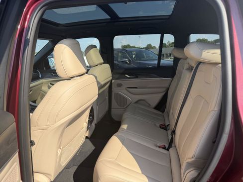 Used 2024 Jeep Grand Cherokee Limited 4xe AWD/4WD image 16