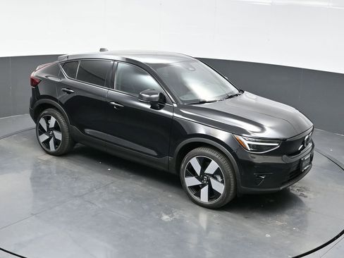 Used 2023 Volvo C40 P8 Recharge Ultimate image 35