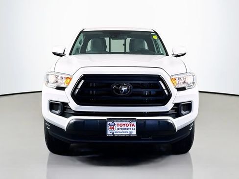 Certified 2021 Toyota Tacoma SR w/ SR Convenience Package AWD/4WD image 11