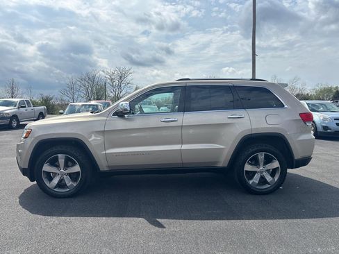Used 2014 Jeep Grand Cherokee Limited w/ Luxury Group II AWD/4WD image 3