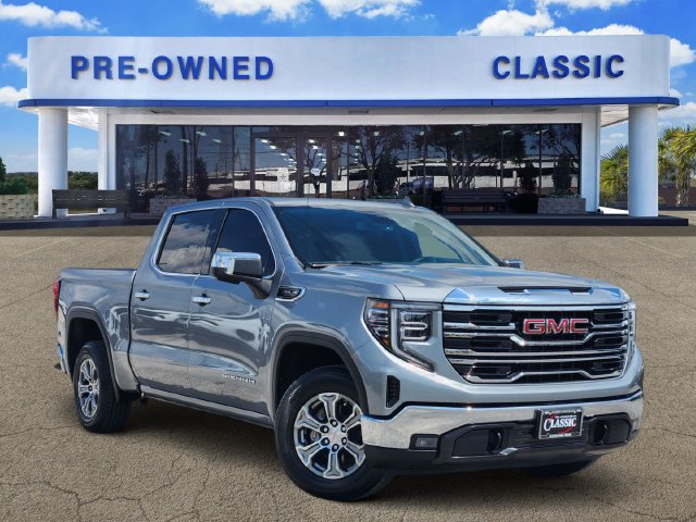 Used 2025 GMC Sierra 1500 SLT RWD image 1