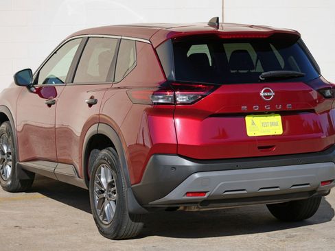 Used 2023 Nissan Rogue S FWD image 42