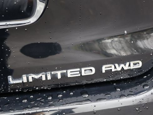 Used 2022 Toyota Highlander Limited image 5