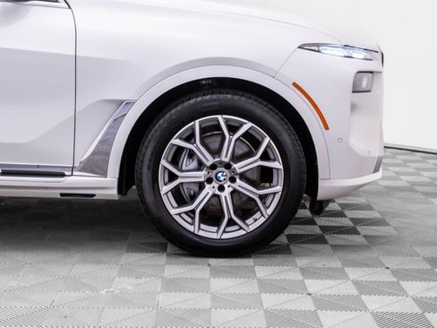 Certified 2025 BMW X7 xDrive40i w/ Executive Package image 37