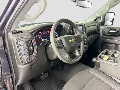 Used 2024 Chevrolet Silverado 2500 Custom w/ Custom Value Package AWD/4WD image 9