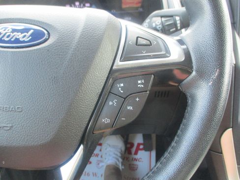 Used 2024 Ford Edge SEL AWD/4WD image 12