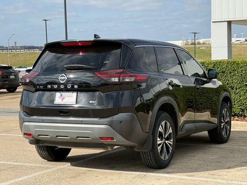 Used 2021 Nissan Rogue SV image 8