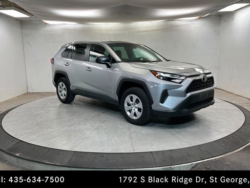 Used 2024 Toyota RAV4 LE image 7