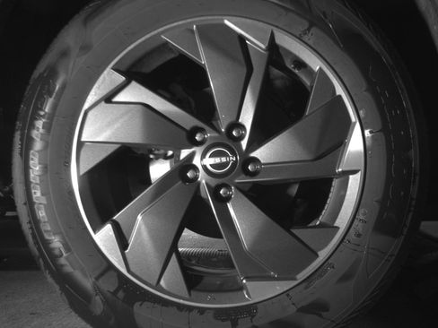 Used 2025 Nissan Rogue SV image 12