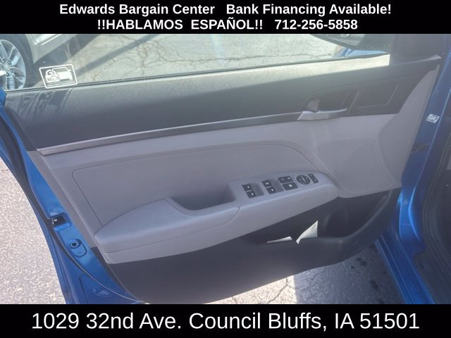 Used 2017 Hyundai Elantra SE FWD image 14