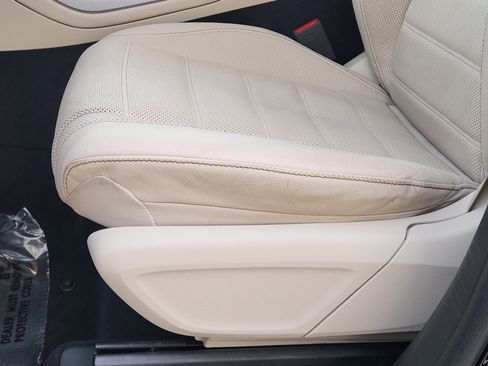 Used 2022 Mercedes-Benz GLS 450 4MATIC image 25