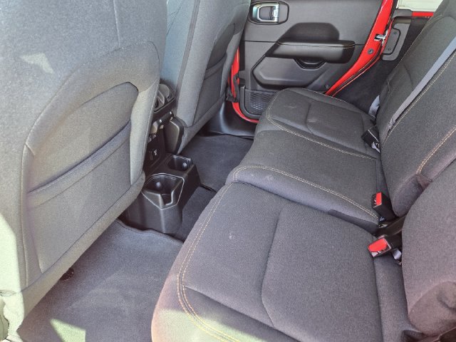 Used 2026 Jeep Wrangler Unlimited Sahara AWD/4WD image 37
