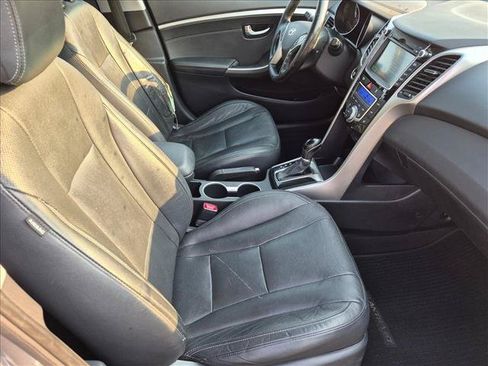 Used 2014 Hyundai Elantra GT w/ Option Group 03 FWD image 24