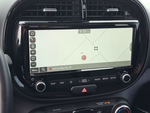 Used 2022 Kia Soul EX image 16