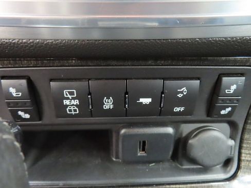 Used 2015 GMC Acadia SLT image 46