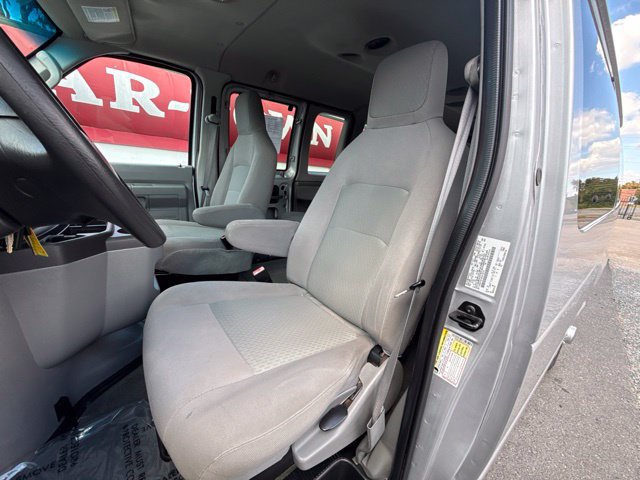 Used 2013 Ford E-350 and Econoline 350 XLT RWD image 5