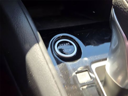Used 2024 Nissan Versa SR w/ Trunk Package FWD image 18