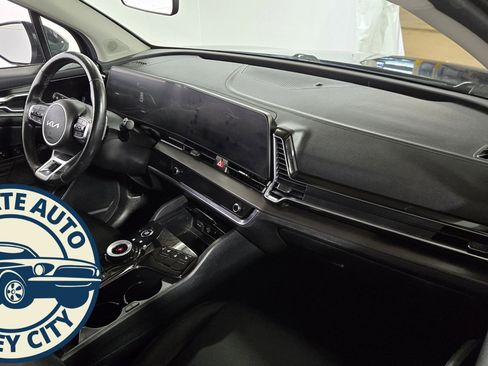 Used 2023 Kia Sportage EX w/ EX Premium Package image 34