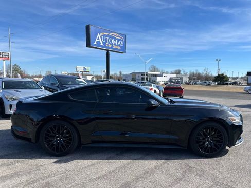 Used 2017 Ford Mustang GT image 4