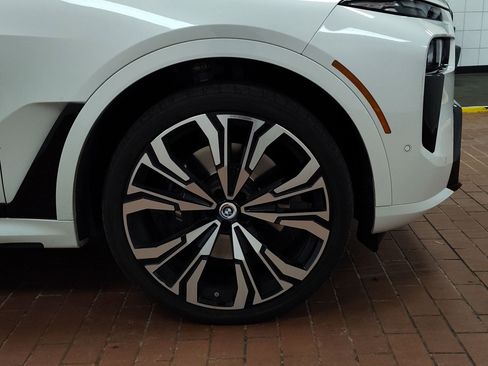 Used 2023 BMW X7 M60i w/ Executive Package image 11