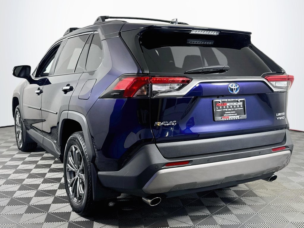 Used 2022 Toyota RAV4 Limited AWD/4WD image 5